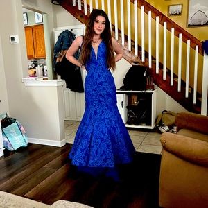 Blue prom dress, lace with sparks, mermaid fit